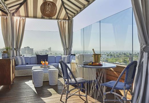 식스티 비벌리 힐스