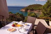 Alonissos Beach Bungalows and Suites Hotel - breakfast