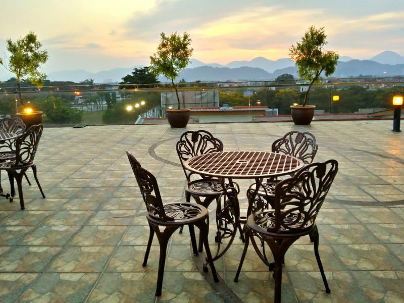 Morningstar Express Hotel Over view