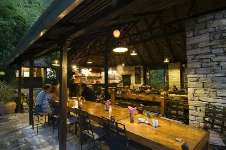 The Last Resort Отели в г. Дхуликхел