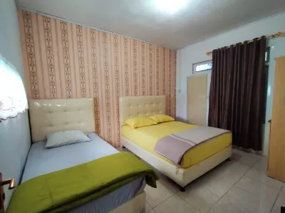 Iren's Homestay Hoteles en Padang Panjang