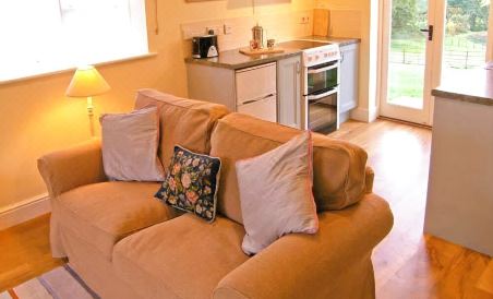 Oke Apple Cottage - Housity