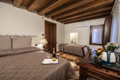 Anzolo Palace - Rooms & Apartments Hotels near Kalimala