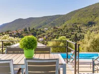 Mouzakis Villas Hotels in Vathi