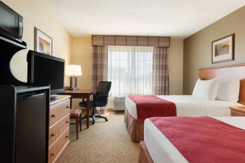 Country Inn & Suites by Radisson, Davenport - Quad Cities Hotels in Scott County