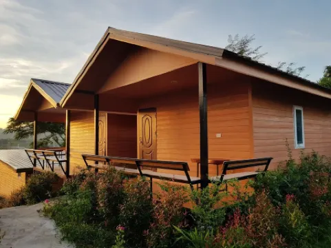 Jit Dee Home Khao Kho Отели рядом с достопримечательностью «Samakeejit Boontham Bureau of Monks»