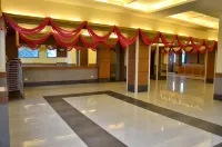 Max Hotels Prayagraj Hotel di Allahabad
