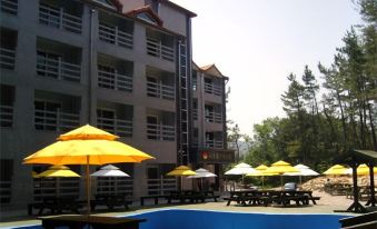 Mangsang Haeoreum Family Hotel