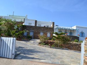 "villa Ioanna Green/Grey- Vacation Houses for Rent Close to the Beach"