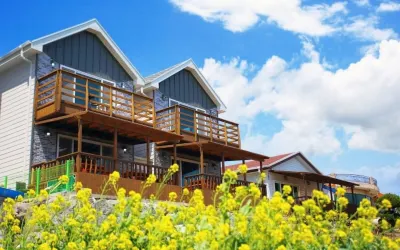 Pohang View 141 Pension Hotels near Glamping and Caravan