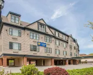 Comfort Inn at Newport Beach Middletown Hotels near Rhode Island Red Monument