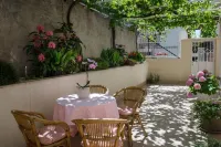 Rooms Batina Hotels in Rozat