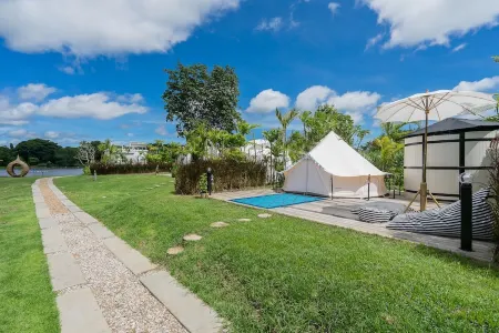 The Campster Kanchanaburi Отели в г. Dan Makham Tia