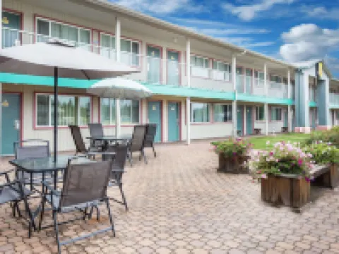 Quesnel Inn Hotels in Quesnel