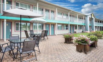 Super 8 by Wyndham Quesnel BC