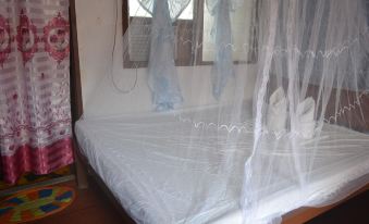 Floresita's Beach Resort - Housity