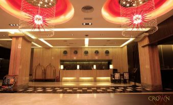 Crown Garden Hotel