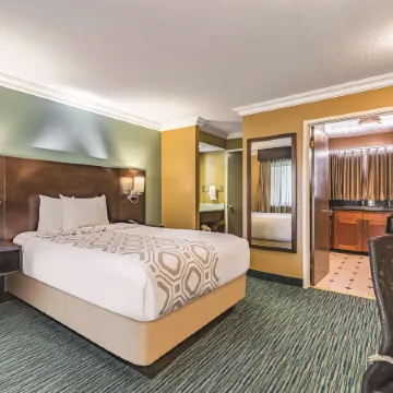 La Quinta Inn & Suites by Wyndham San Francisco Airport West