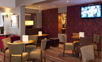 Premier Inn Cardiff City Centre (Queen Street)