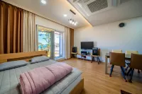 Yeosu Secretgarden Pension Hotel in zona Yeulmaru