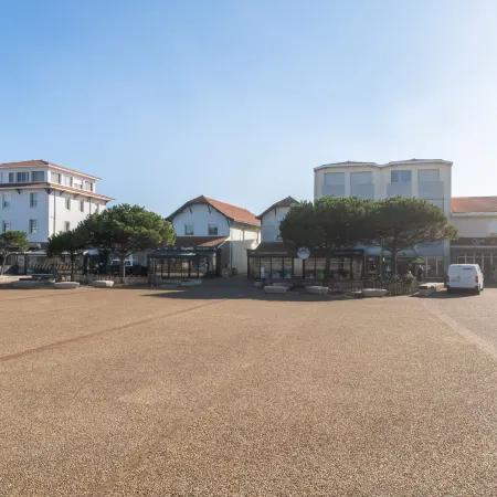 Les Vagues Hotels in Mimizan