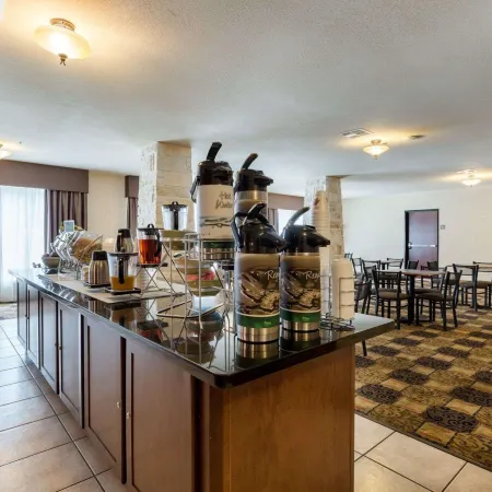 Quality Suites Huntsville Near University