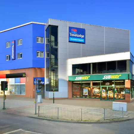 Travelodge Birmingham Maypole Отели рядом с достопримечательностью «Сайрхолл Милл»
