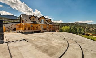 Large Sterling Cabin < 1 Mi to Palisade State Park
