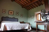 Villa with pool in civita di bagnoregio OFFER FIRST 10 DAYS MONTH OF AUGUST Hotels in Bagnoregio