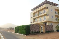 Royal Mountain Hoteles cerca de KV11 Rameses III