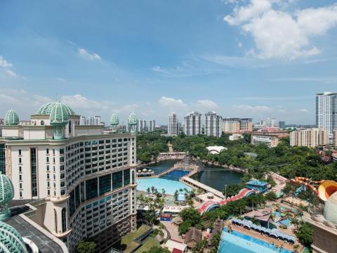 New Town Resort Suites at Pyramid Tower