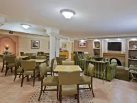 La Quinta Inn by Wyndham Orlando Airport West - breakfast