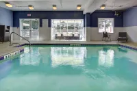 Holiday Inn Express & Suites Emporia Hotels in Emporia