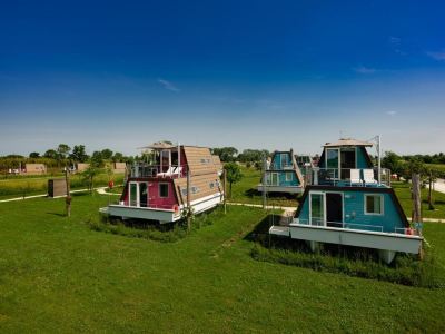 Unique Chalet Marina Azzurra Resort 2 Bedroom Sleeps 6 p