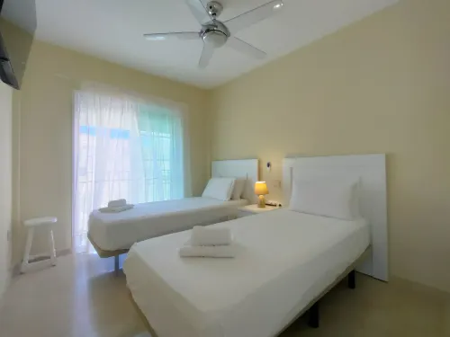 Spacious Apartment with Private Jacuzzi and Pool Access