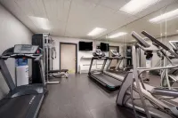 Country Inn & Suites by Radisson, Freeport, IL - Gym