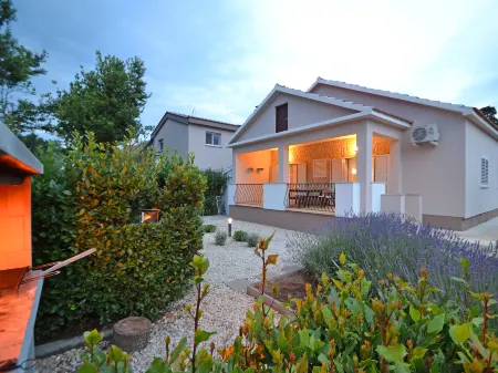 Marica Отели в г. Затон