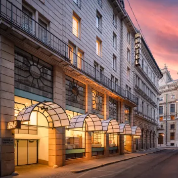 K+K Hotel Opera Отели рядом с достопримечательностью «Вархеги Кастл Хилл»