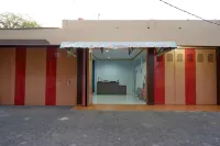RedDoorz Near Gor Satria 3 Hotels in Kecamatan Kembaran