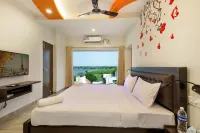 Crystal Lake  Suites