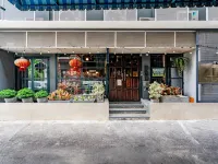 Tim Mansion Hotels near Bobae Tower