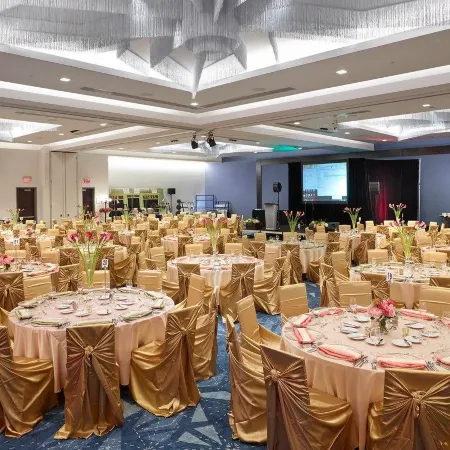 Renaissance Edmonton Airport Hotel