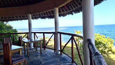 Room in Guest Room - Colobus Suite of 40m2 in Villa 560 m2, View of the Indian Ocean