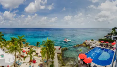 Hotel B Cozumel โรงแรมใน