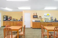 Days Inn by Wyndham Deming