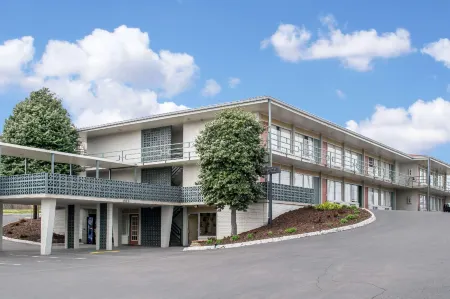 Econo Lodge Fort Knox Отели в г. Вайн Гров