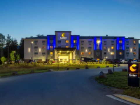 Comfort Inn & Suites Hotels in Terrace