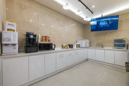 Wonju the Hotel Отели рядом со станцией Manjong Station