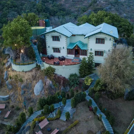 The Colonial Manek Manor by SAH