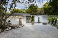 Largo Resort Hotels in Key Largo